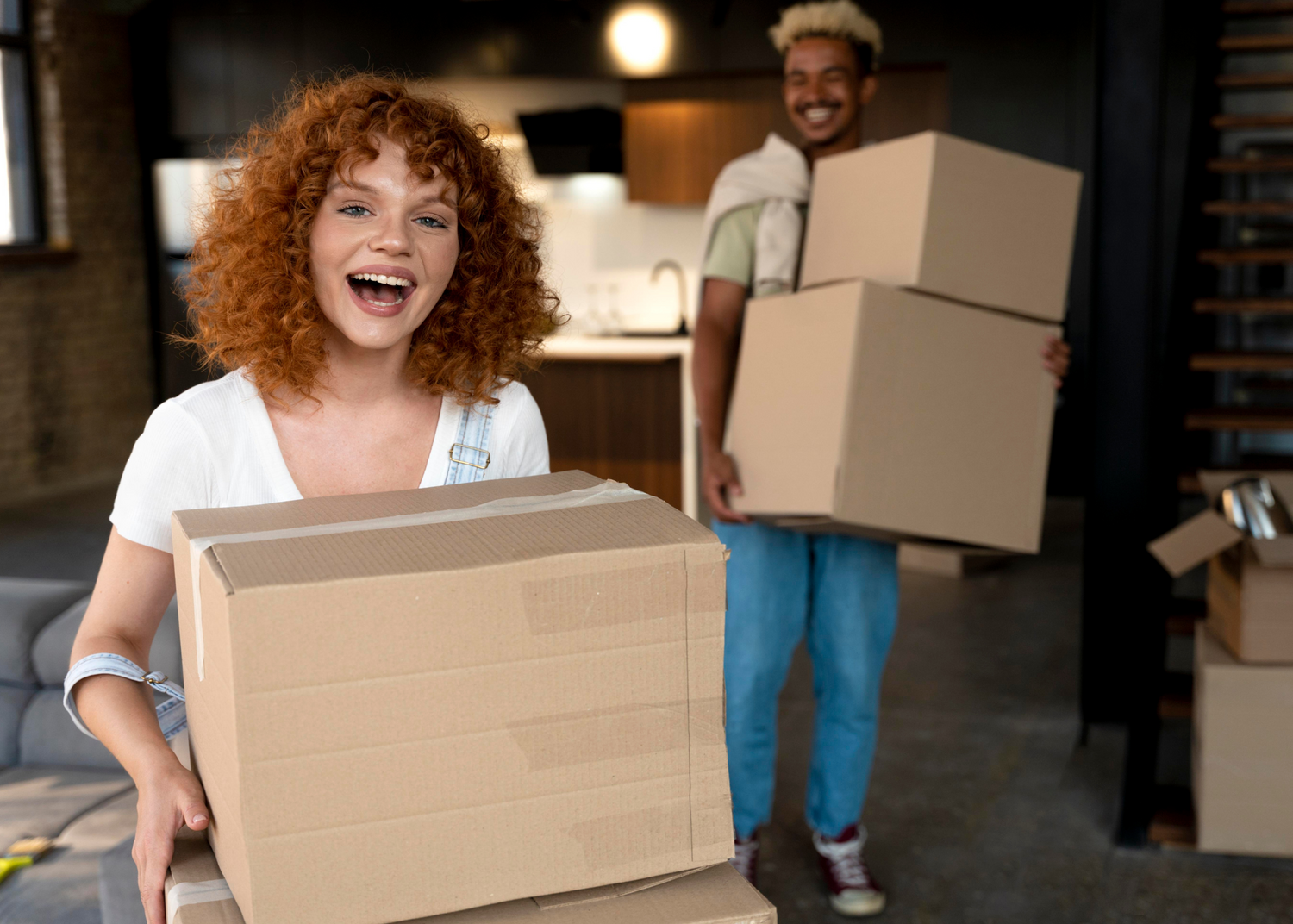 Verpackte Kartons werden für ein Projekt vorbereitet